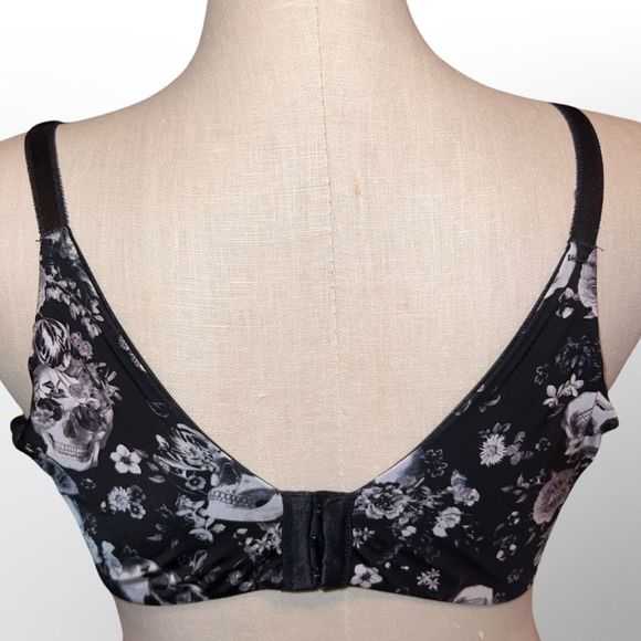 Plus Size Torrid Black Skull Floral Lightly Lined Bra Size 42C - Picture 5 of 5